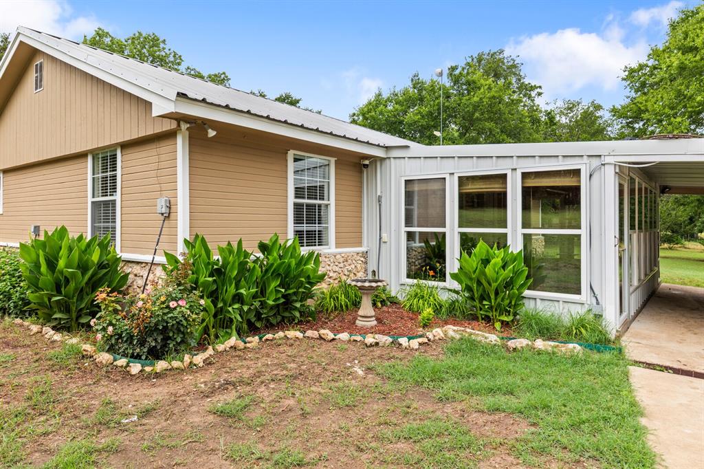 250 Highland Parkway Property Photo 1