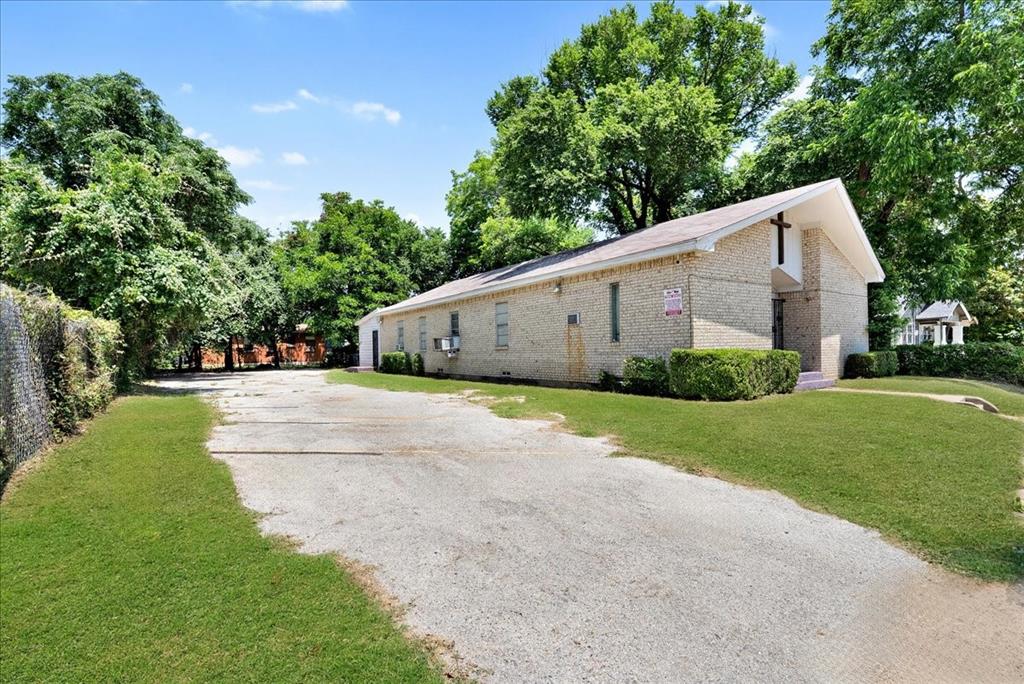 2311 Dathe Street Property Photo 3