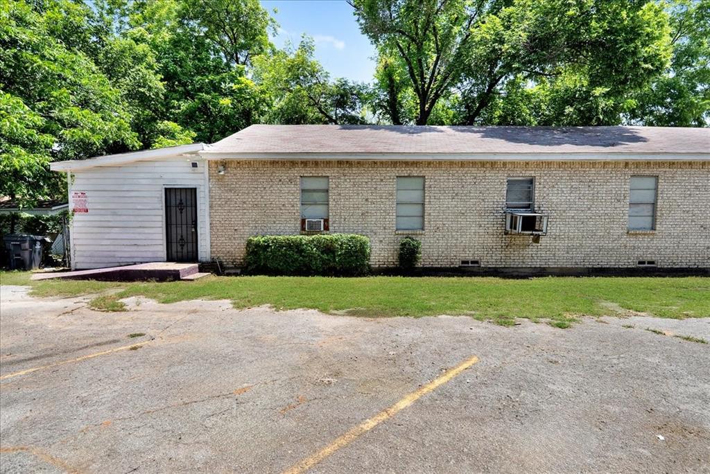 2311 Dathe Street Property Photo 4