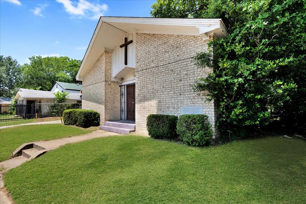 2311 Dathe Street Property Photo 5