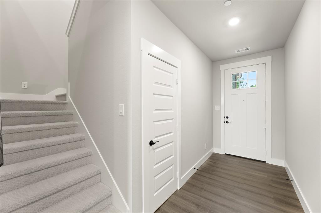 2904 Wheelhouse Way Property Photo 3