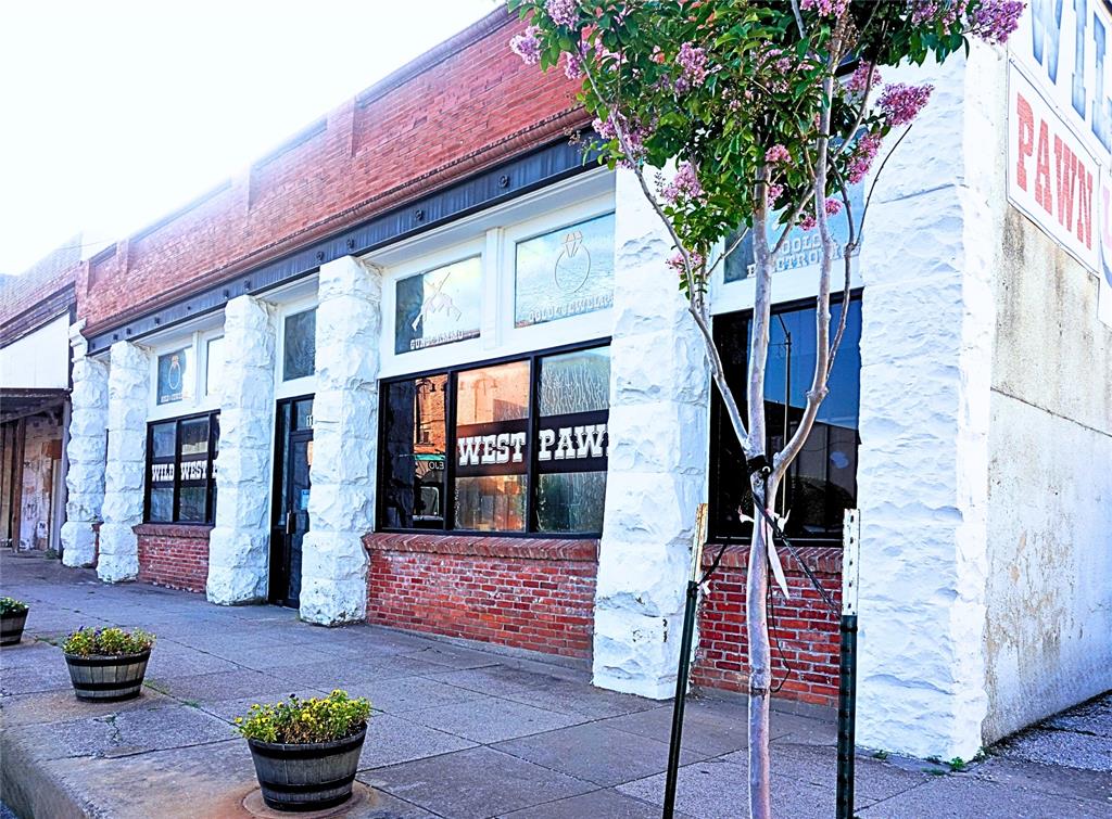 117 E Houston Street