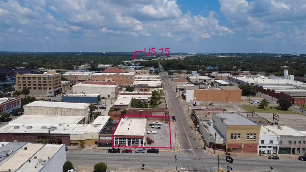 117 E Houston Street Property Photo 7