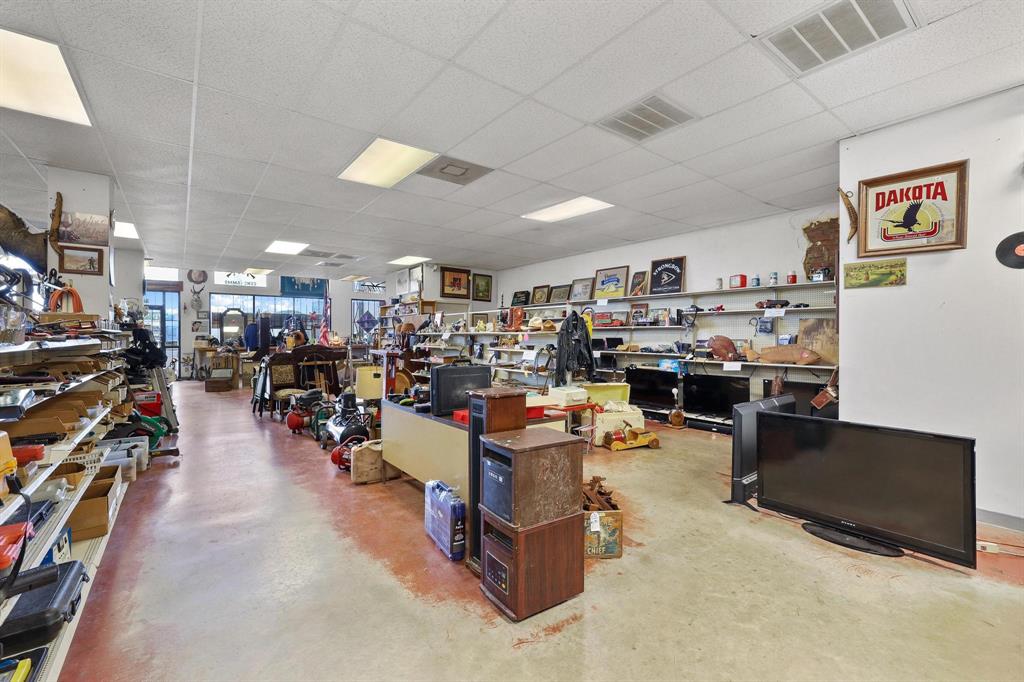 117 E Houston Street Property Photo 14