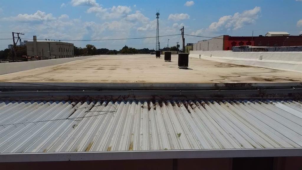 117 E Houston Street Property Photo 26