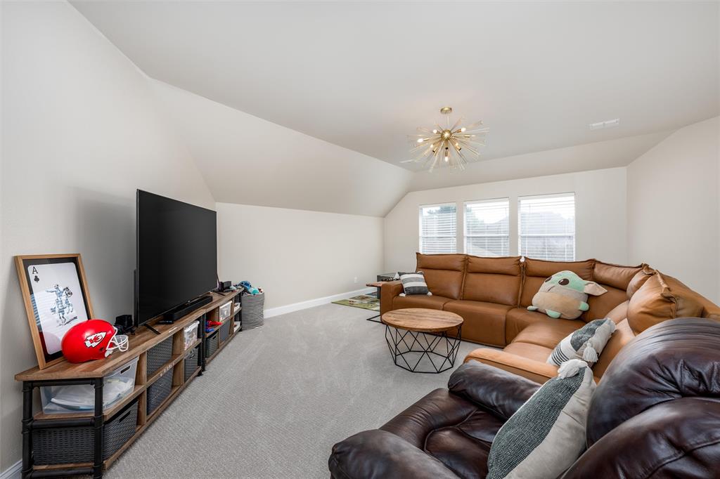 912 Thimbleberry Drive Property Photo 16