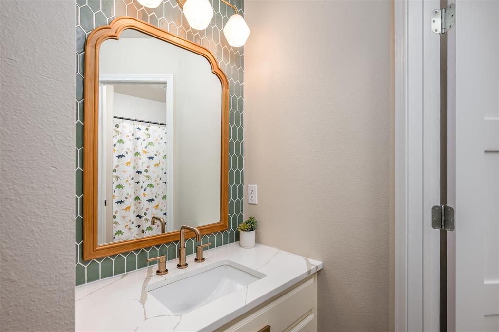 912 Thimbleberry Drive Property Photo 18