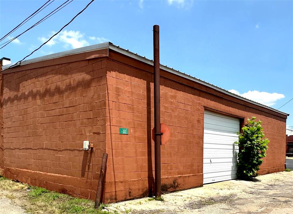 214 N Franklin Street Property Photo 7