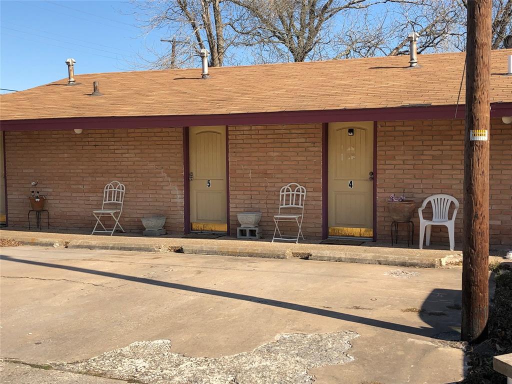 1201 E Texas Avenue Property Photo 4
