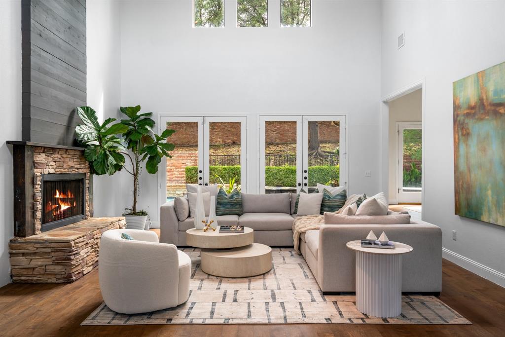 5325 Seascape Lane