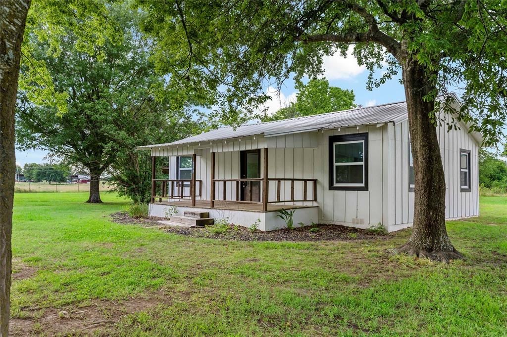 1604 Cr 2225 Property Photo 1