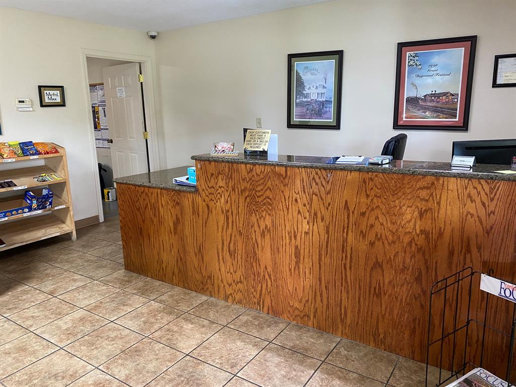 9693 Highway 165 Property Photo 10