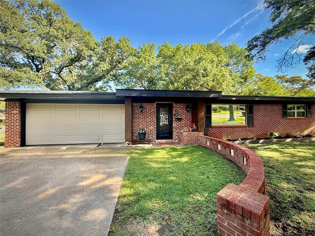 1415 Scenic Drive Property Photo 1