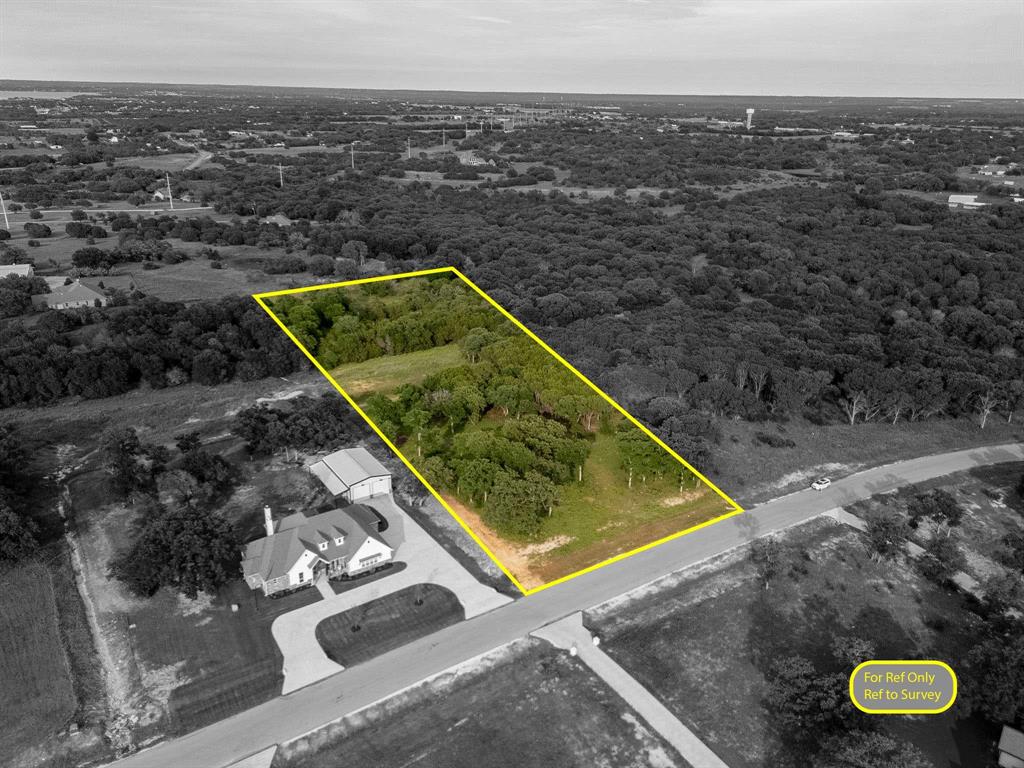 2124 Lacee Court Property Photo 2