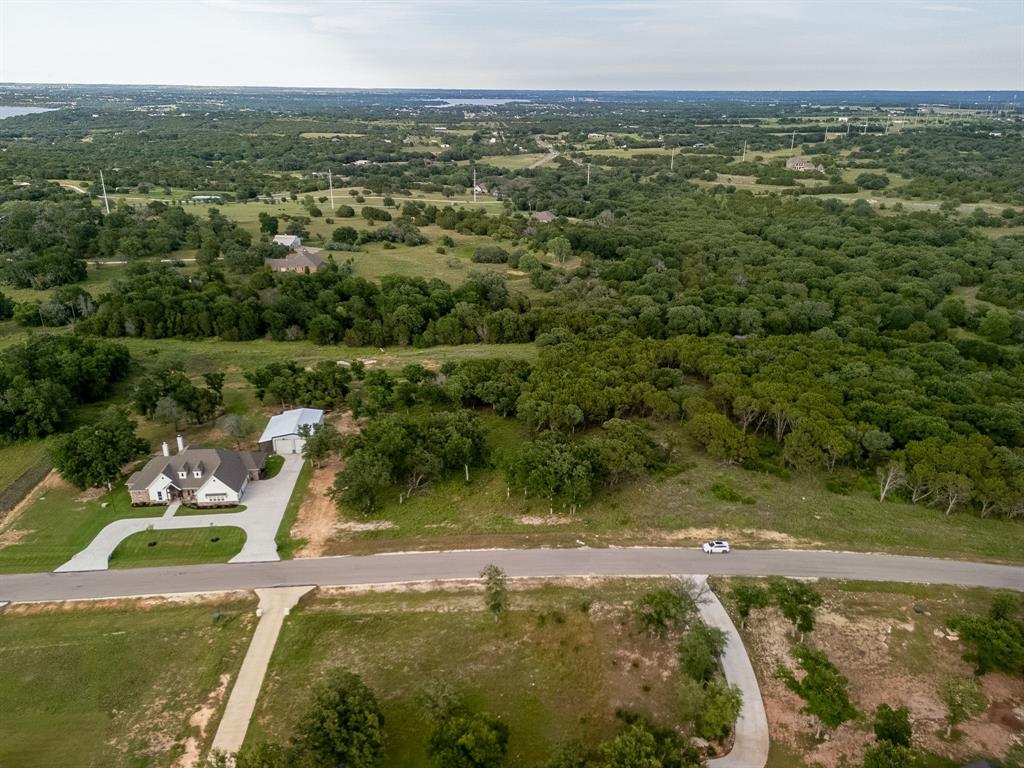 2124 Lacee Court Property Photo 3