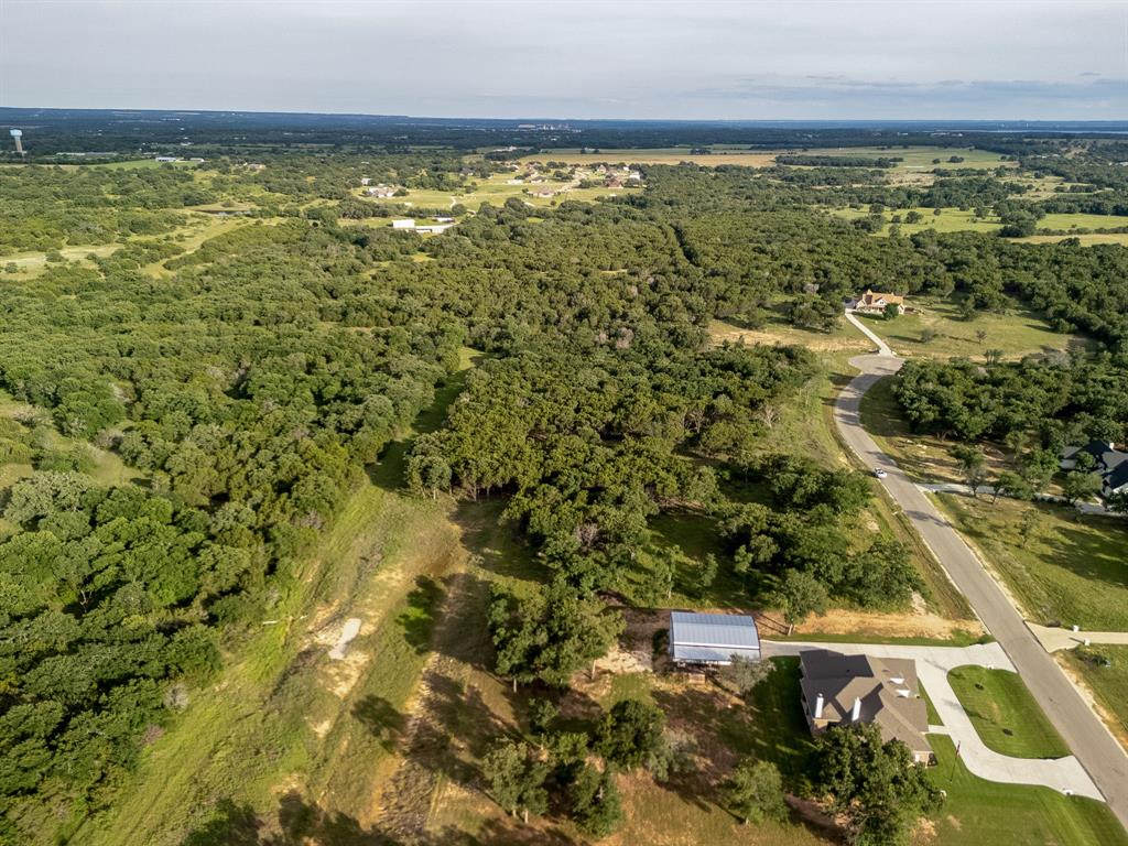 2124 Lacee Court Property Photo 6