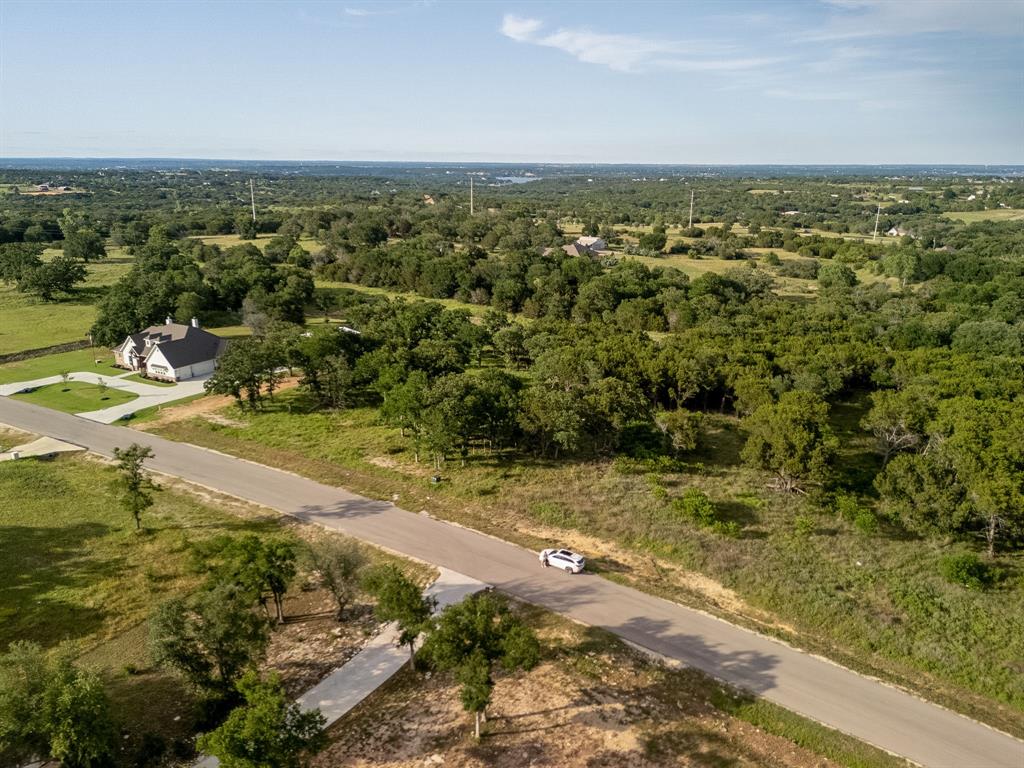 2124 Lacee Court Property Photo 10