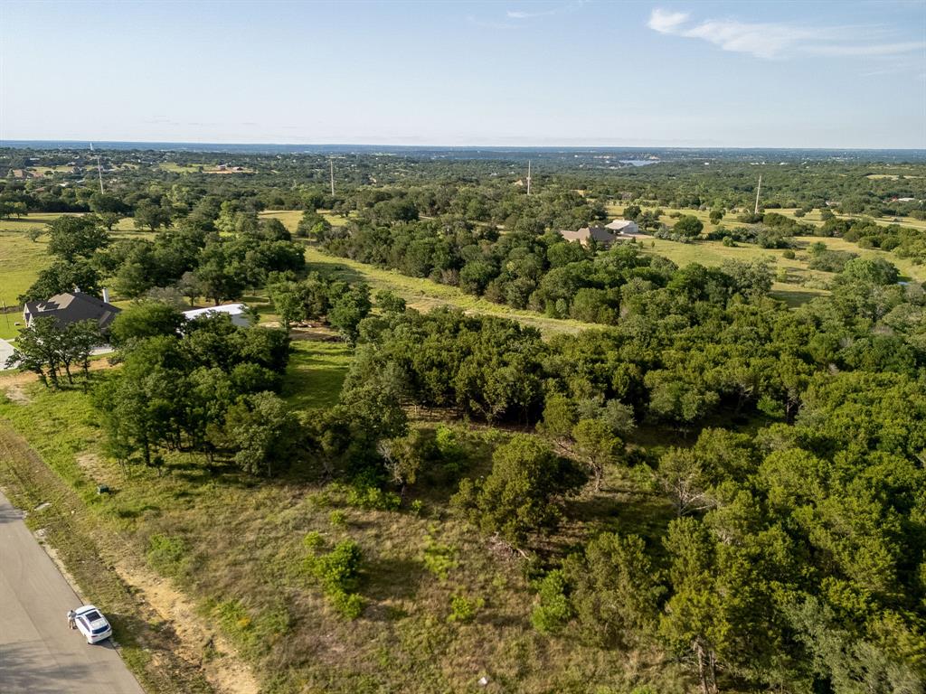 2124 Lacee Court Property Photo 11