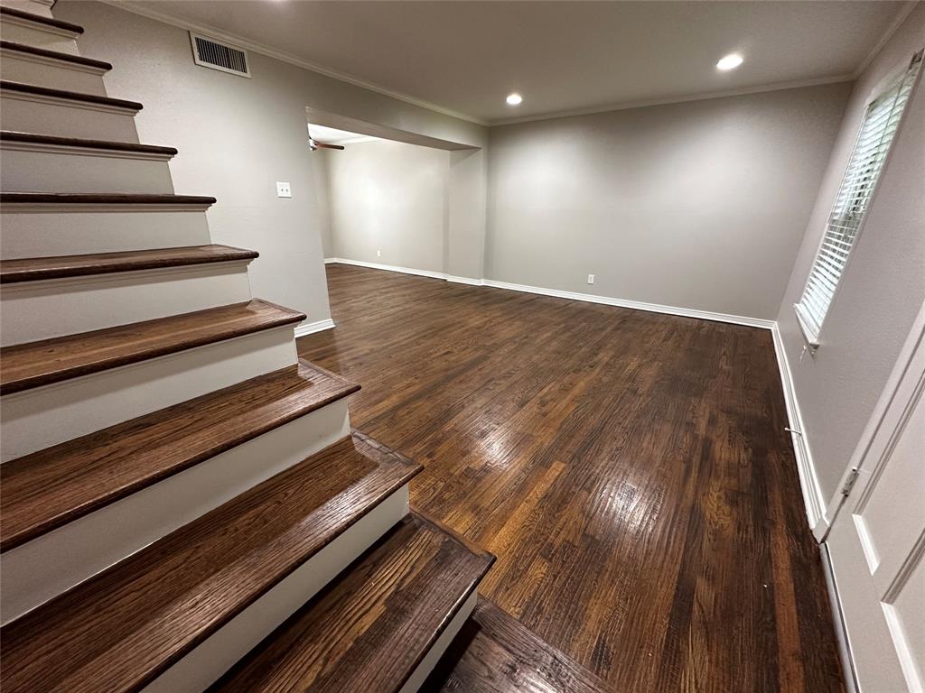 6451 Oriole Drive Property Photo 7