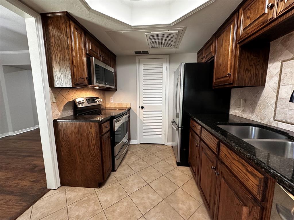 6451 Oriole Drive Property Photo 15
