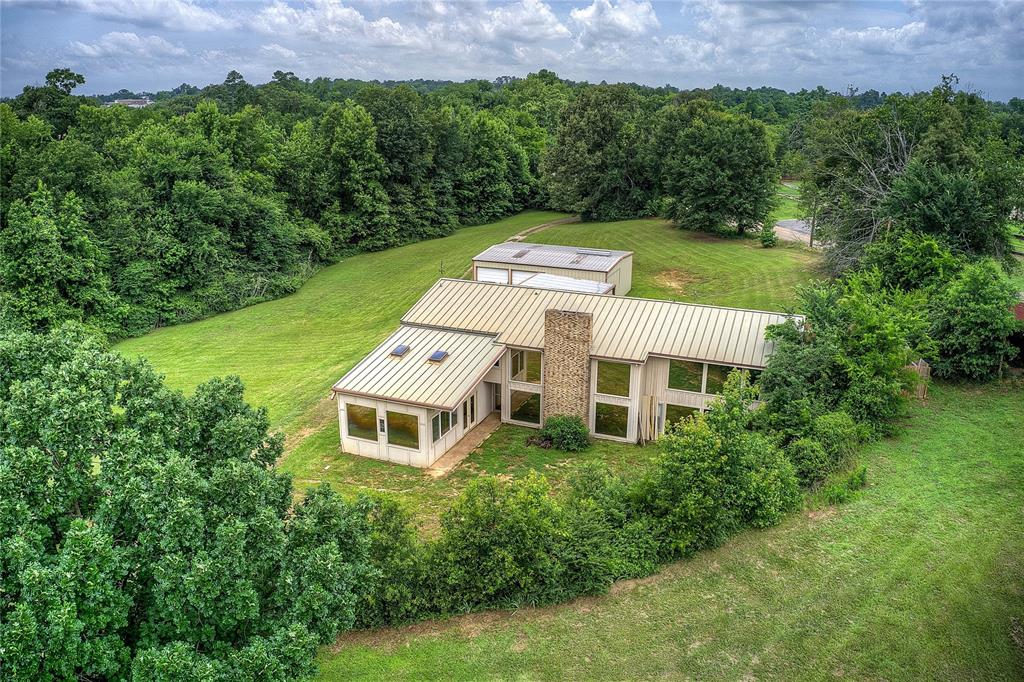 950 Gilmer Road Property Photo 1