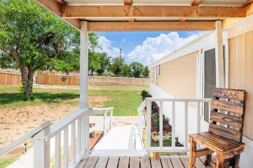 305 S Brown Street Property Photo 1