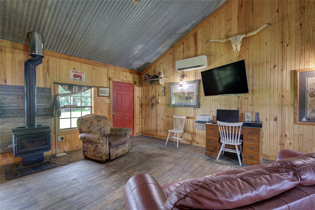 470 County Road 4930 Property Photo 12