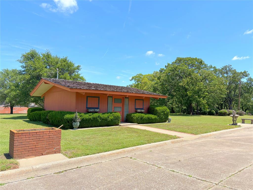 905 Bennett Drive Property Photo 6