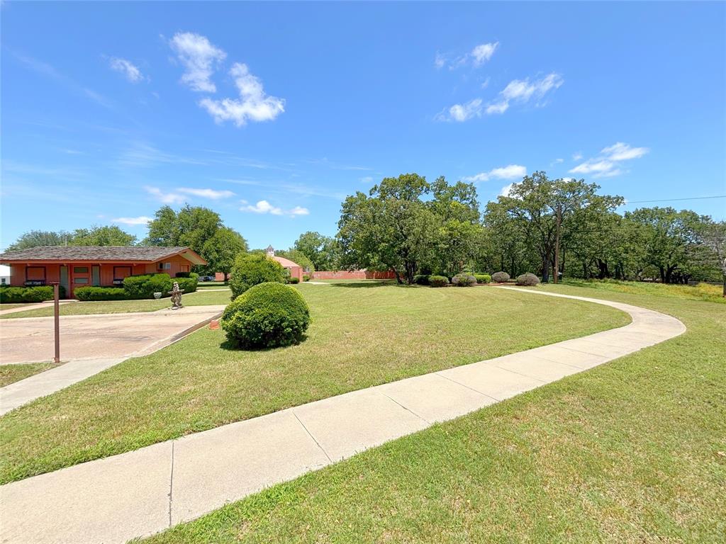 905 Bennett Drive Property Photo 14