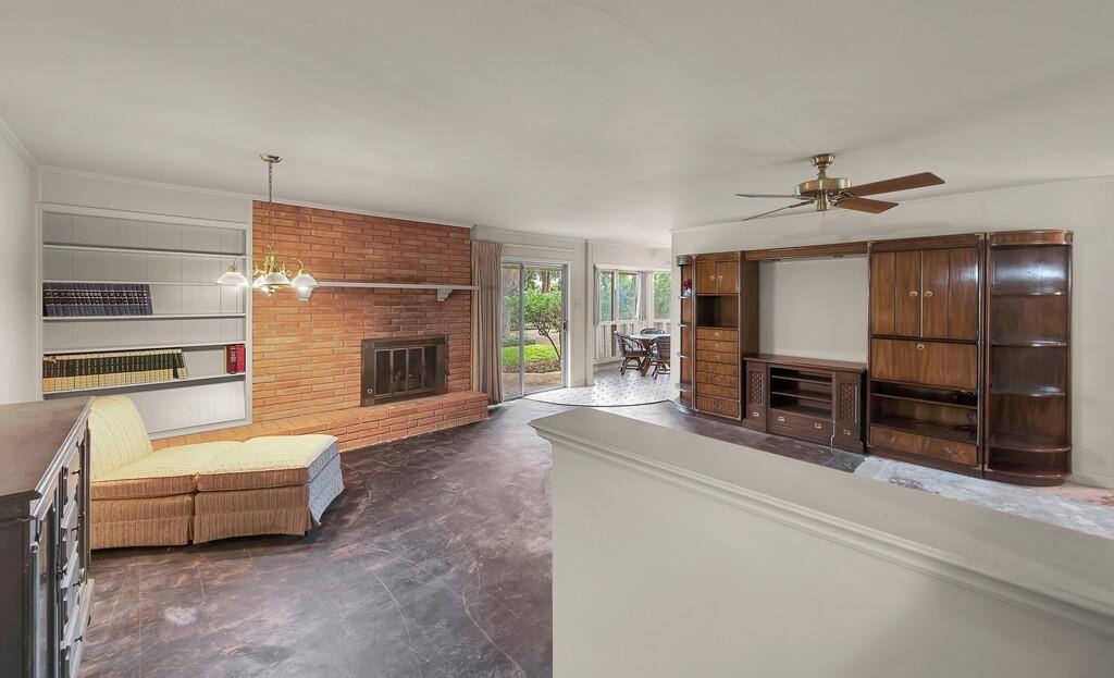 2832 Wooded Acres Drive Property Photo 4
