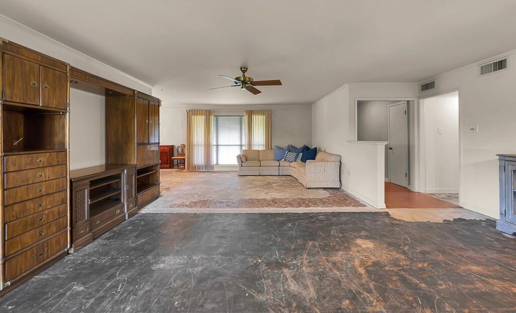 2832 Wooded Acres Drive Property Photo 7