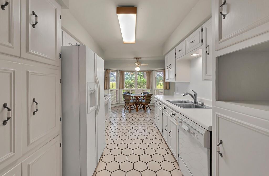 2832 Wooded Acres Drive Property Photo 13