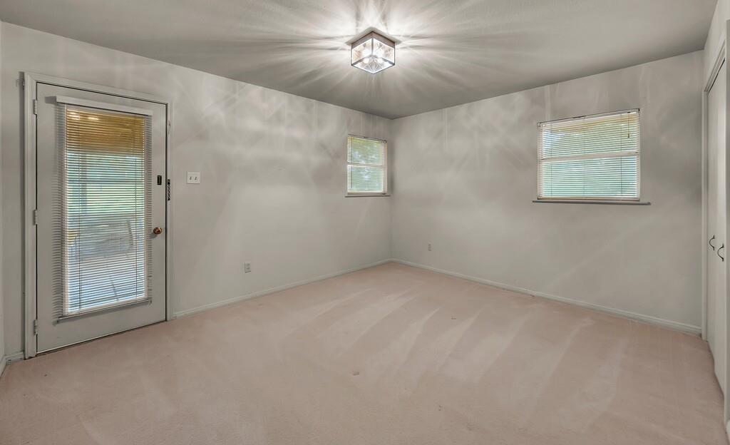 2832 Wooded Acres Drive Property Photo 23