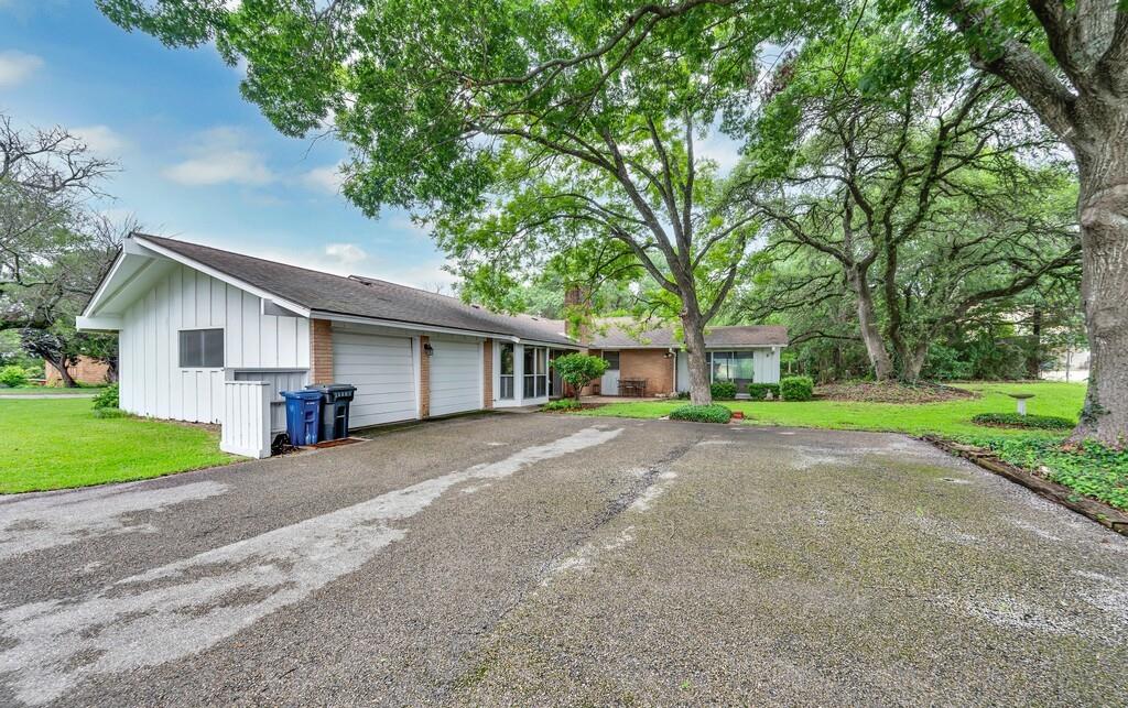 2832 Wooded Acres Drive Property Photo 31