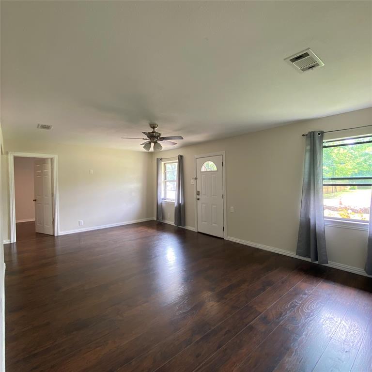 313 Wall Street Property Photo 4