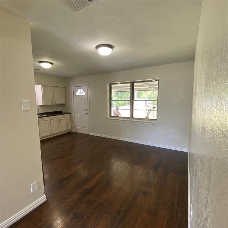 313 Wall Street Property Photo 7