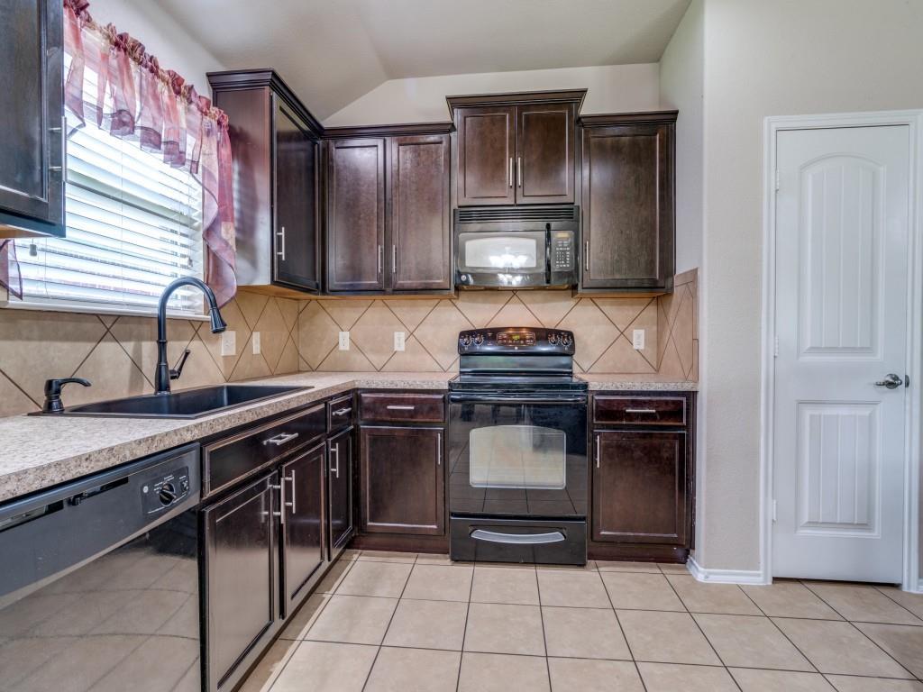 1801 Burl Lane Property Photo 10