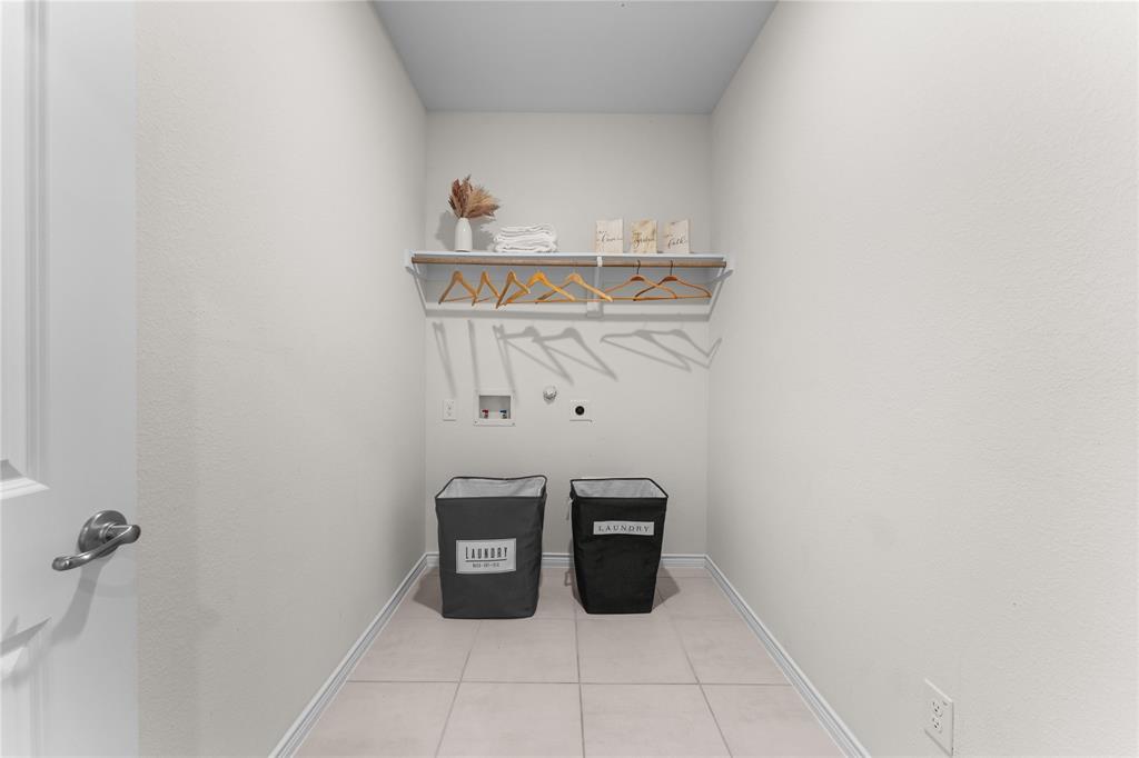 706 Willow View Way Property Photo 27