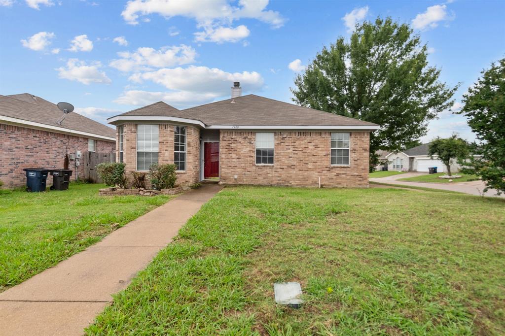4400 Park Creek Court Property Photo 1