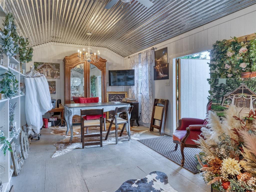 10204 Cr 3807 Property Photo 24