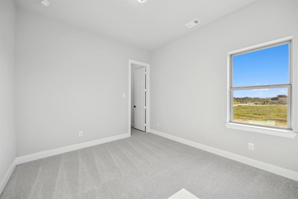 2221 Village Trail Property Photo 31