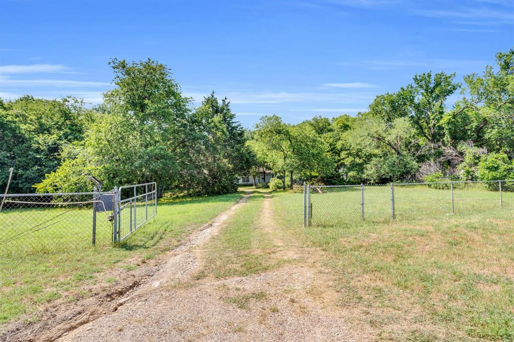 933 El Camino Road Property Photo 1