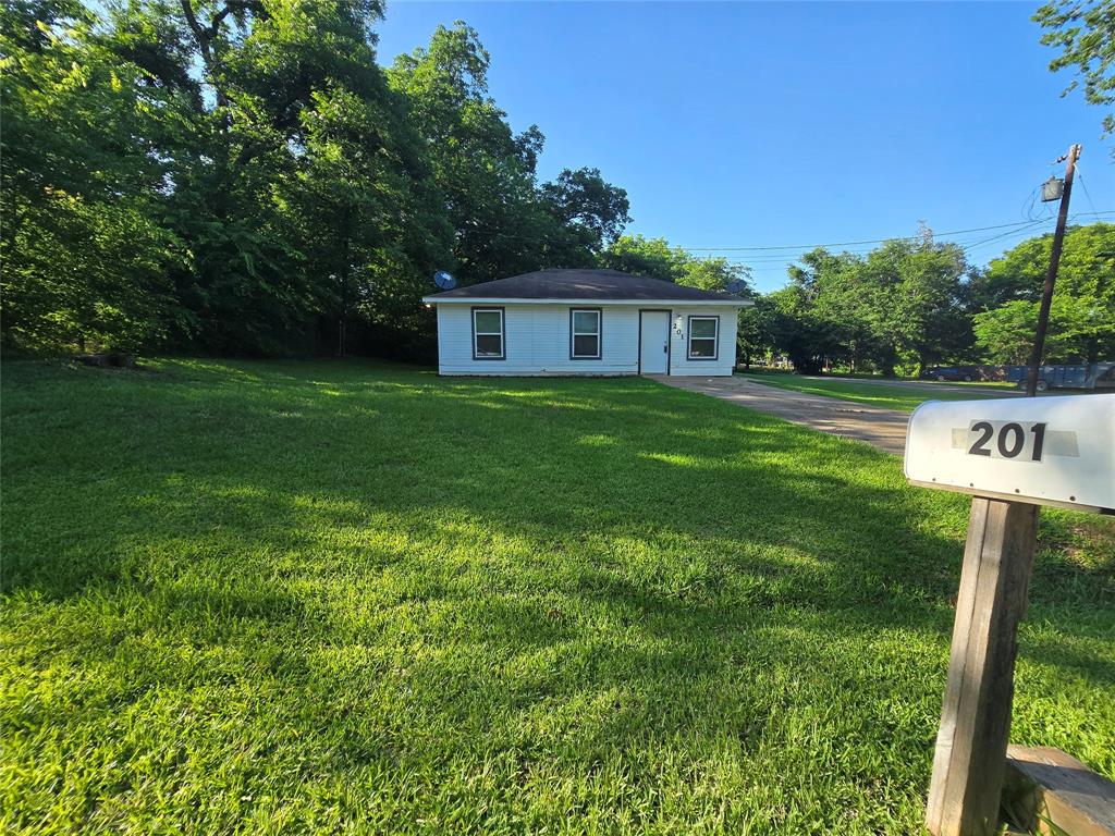 201 Paschal Property Photo 1