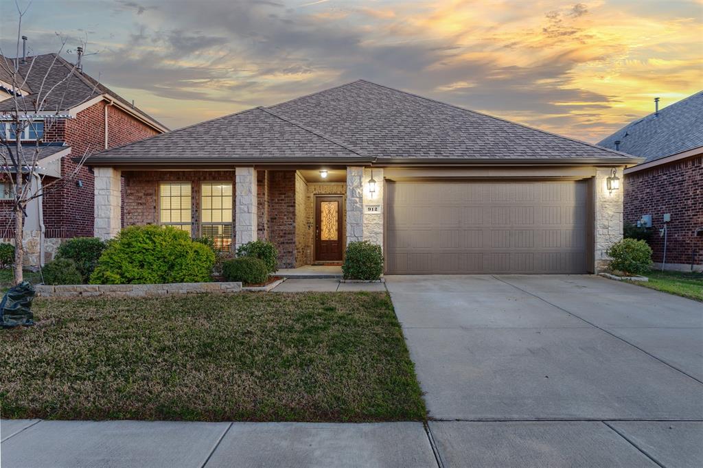 912 Lake Cypress Lane Property Photo 1