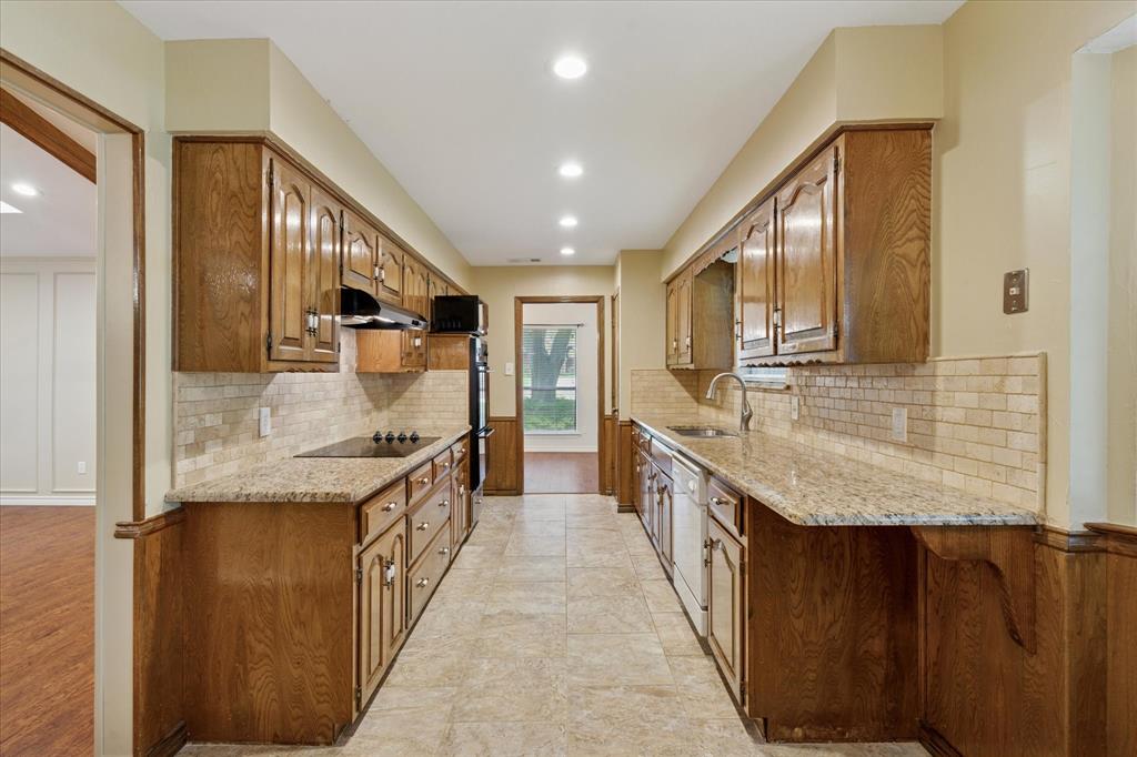 201 Harris Drive Property Photo 9