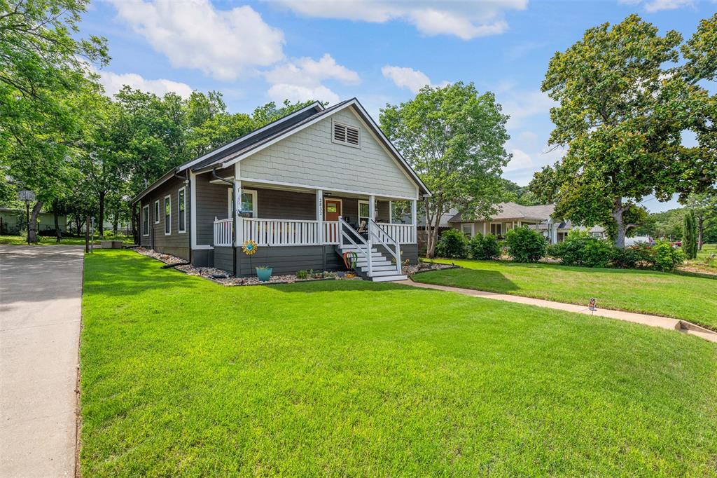 2832 Forest Avenue Property Photo 1