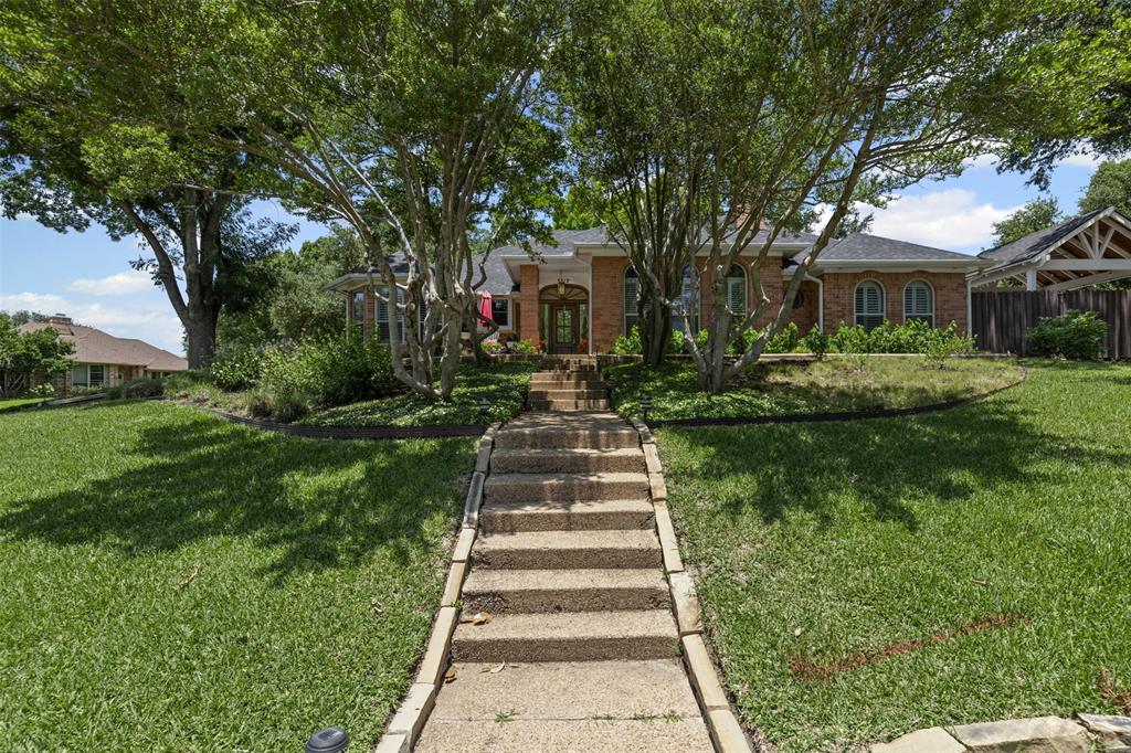 3512 Ridglea Country Club Drive
