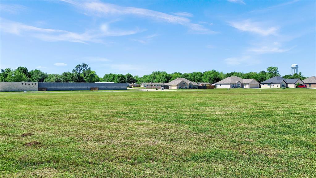 307 Ella Property Photo 9