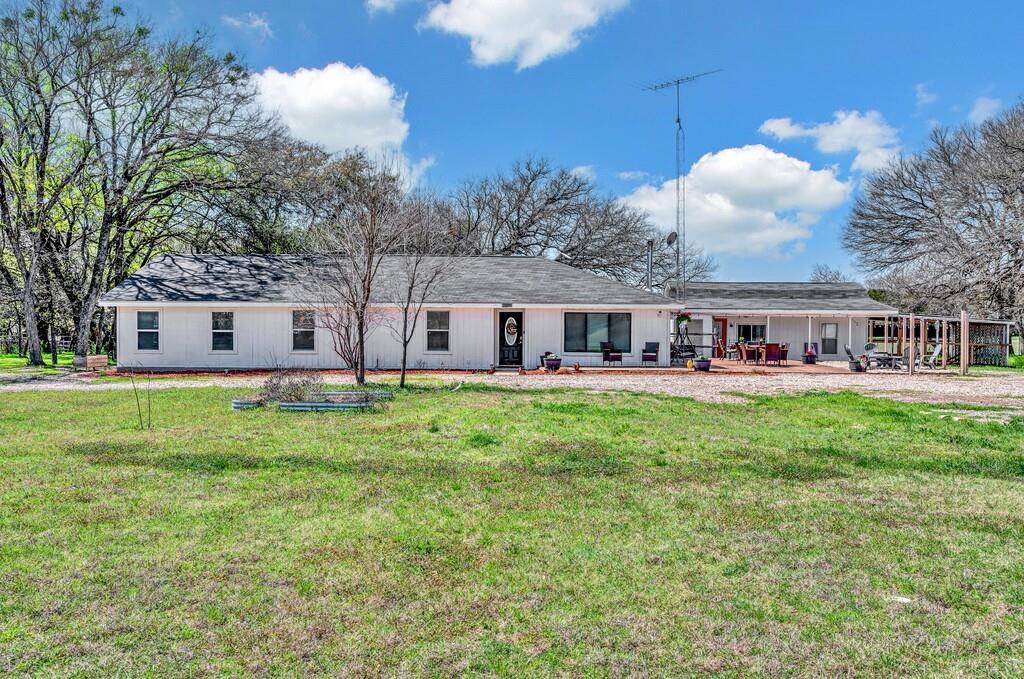 1835 Fort Graham Road Property Photo 1