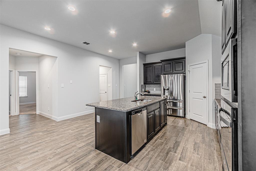 5241 Markham Ferry Drive Property Photo 8